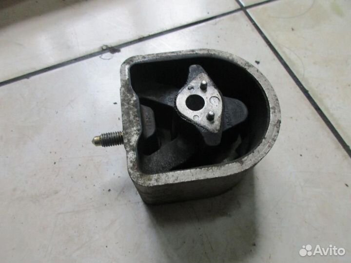 Опора двигателя w168 A-class 668.942 2002