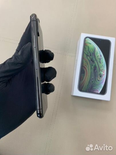 iPhone Xs, 64 ГБ