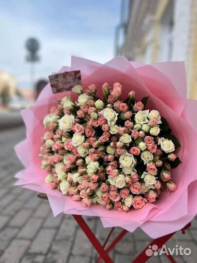 Доставка цветов за 30 минут.Кустовые розы