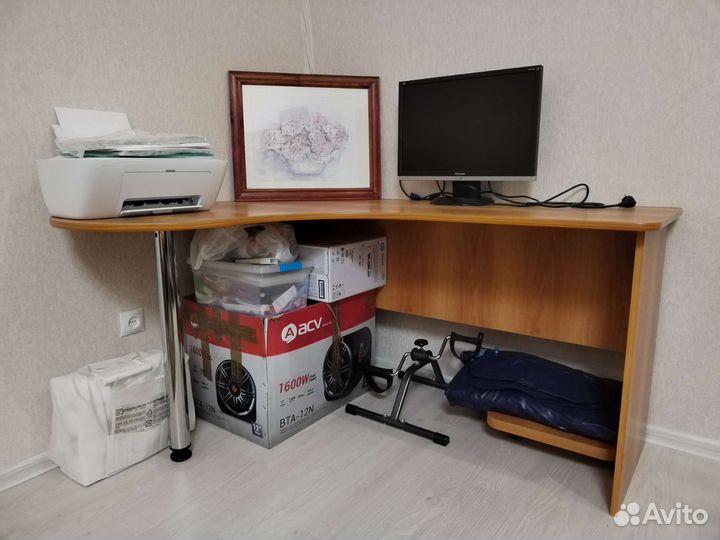 Компьютерный стол