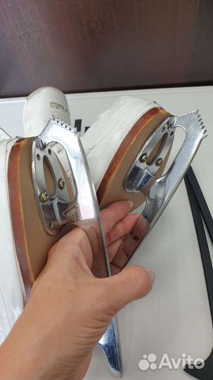 Коньки фигурные