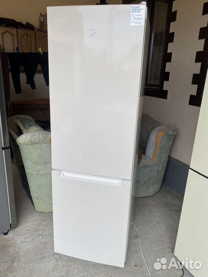 Холодильник indesit 185/60 см