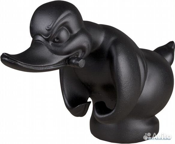 Злая утка на капот автомобиля