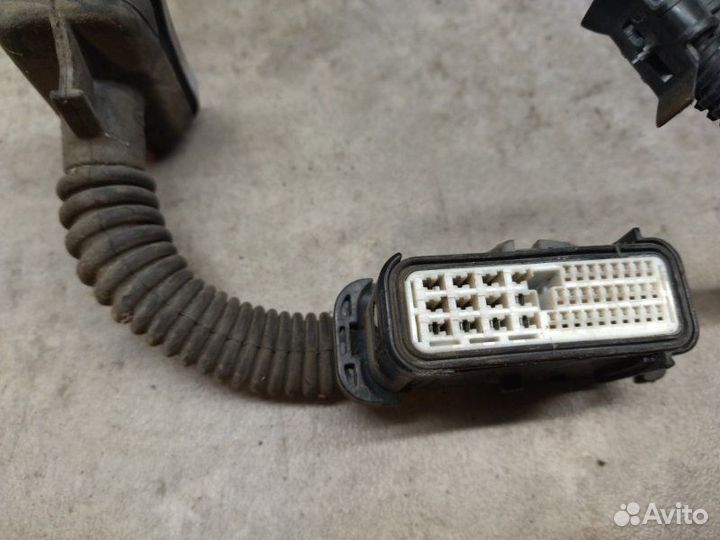 Электропроводка передняя левая Nissan Skyline V35