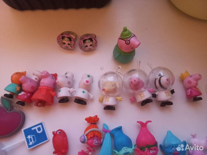 Игрушки из киндера пакетом