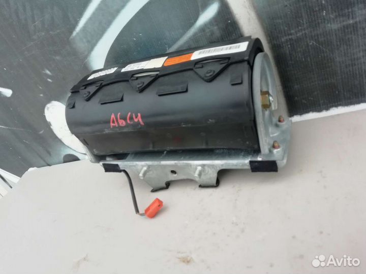 Подушка в панель audi A6/100 C4