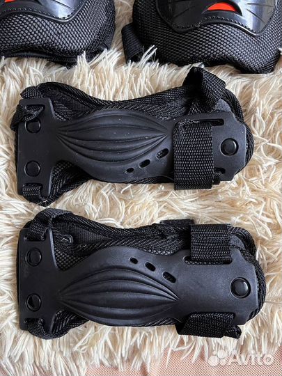 Защита для роликов/велосипеда (новая)