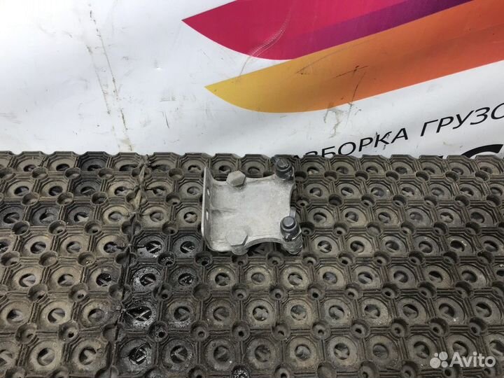 22012676 Кронштейн воздушного клапана Renault T