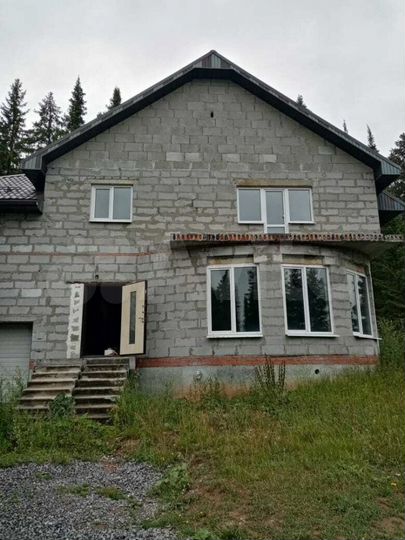 Коттедж 320 м² на участке 17 сот.