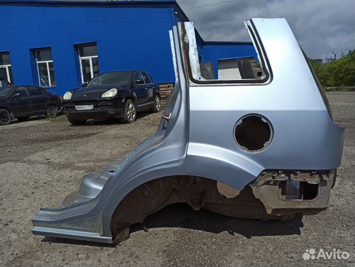 Задняя часть Ford Fusion хэтчбэк fyja 2008