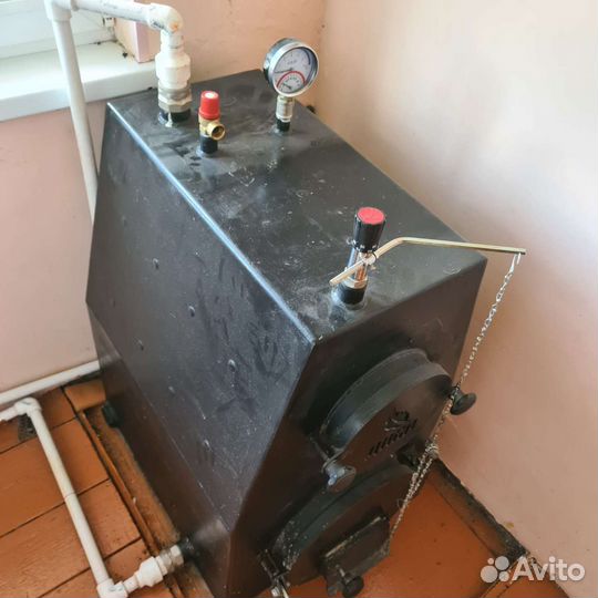 Печь для отопления дома бу