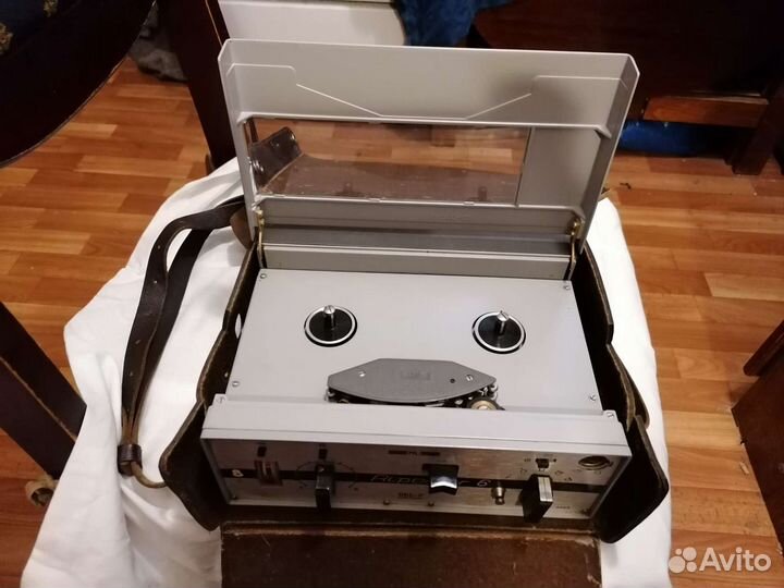 Катушечный магнитофон