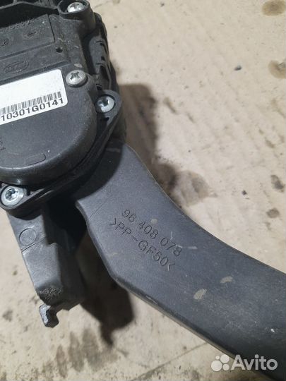 Педаль газа Epica