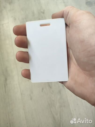 Бесконтактная карта доступа EM