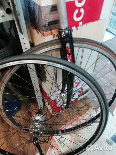 Велосипеды и аксессуары