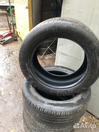 Continental ContiPremiumContact 215/55 R17