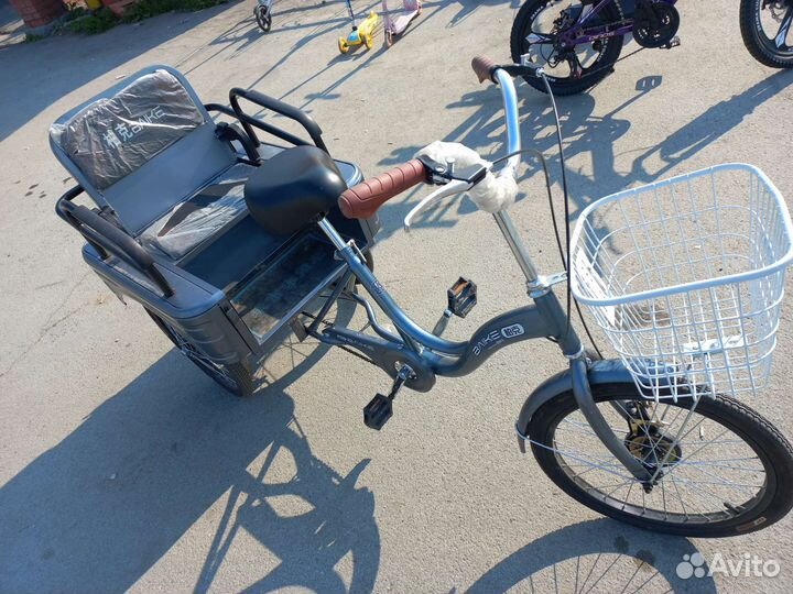 Трехколесный велосипед