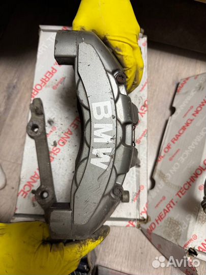 Тормоза передние bmw e82, e90, e92