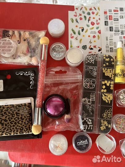 Блески для маникюра