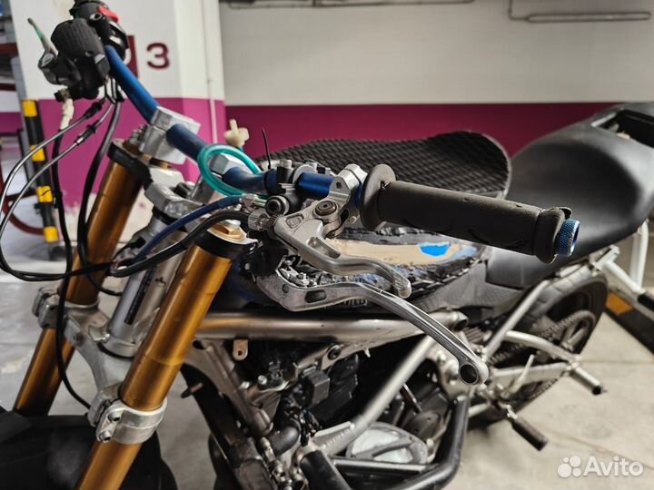 Kawasaki ER6-n Stunt