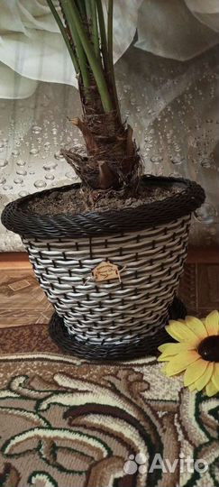 Корзина из искусственного ротанга