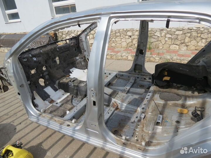 Порог со стойкой левый Toyota Corolla 150