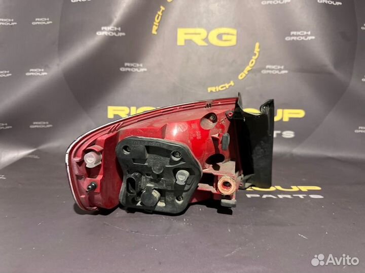 Стоп-сигнал правый Audi A4 8K2 caeb 2010