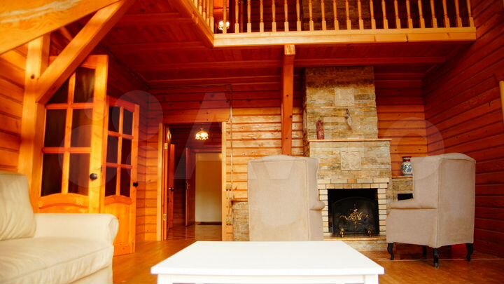 Коттедж 178 м² на участке 7 сот.