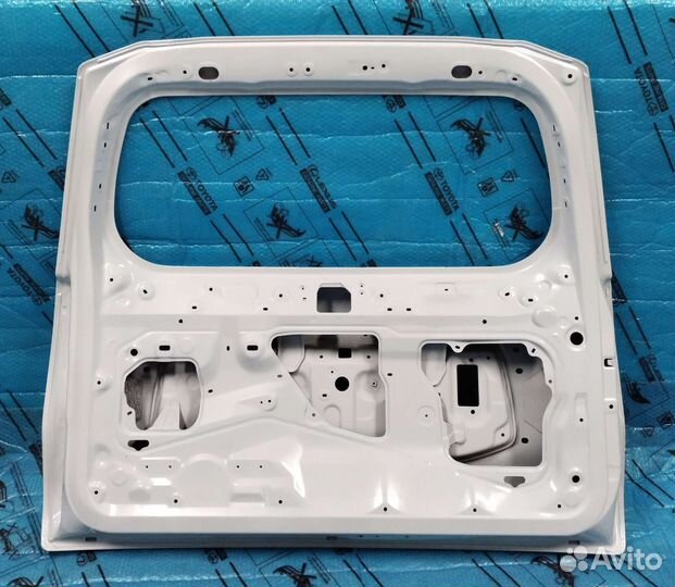 Крышка багажника Прадо 150 2 рестайлинг белый перл