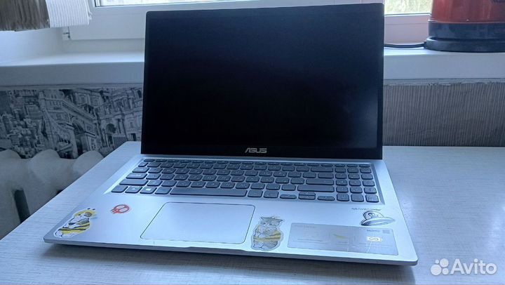 Ноутбук Asus laptop