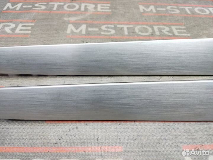 Декоративная накладка двери Audi Q5 8R cdnc 2009