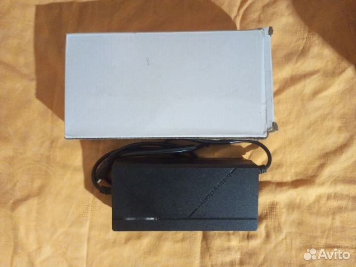Зарядное устройство для электровелосипеда 48V. 3A