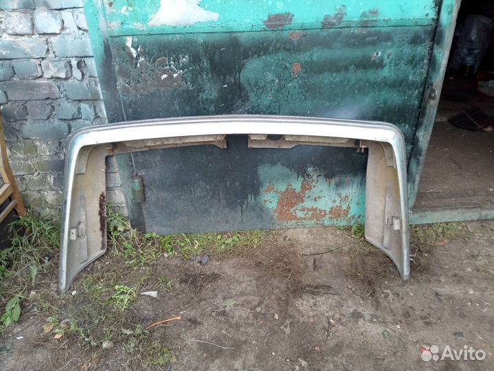 Бампер Мерседес 126