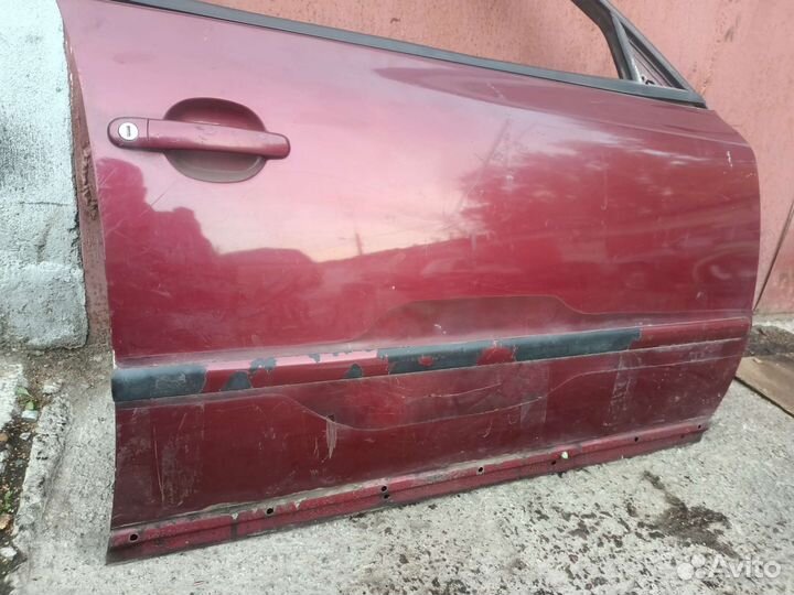 Дверь передняя правая VW Passat B5