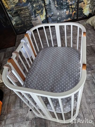 Кроватка для новорожденных