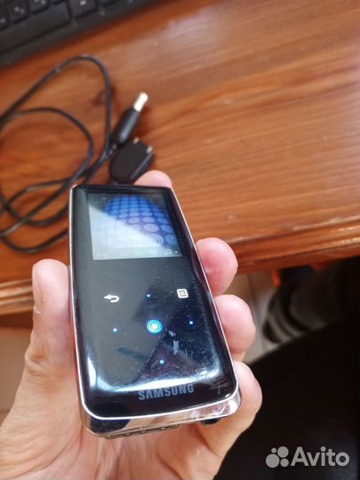 MP3 плеер Samsung YP-S3 2gb в хорошем состоянии