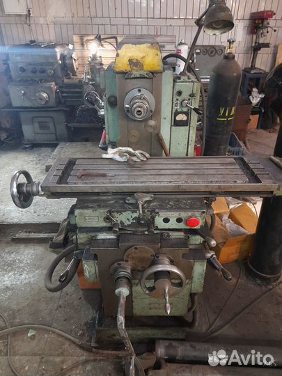 Фрезерный станок 