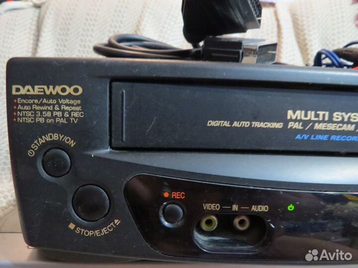 Видеомагнитофоны Японские (за 3 шт ) + Кассеты