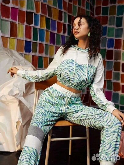 Спортивный костюм новый (S/M)