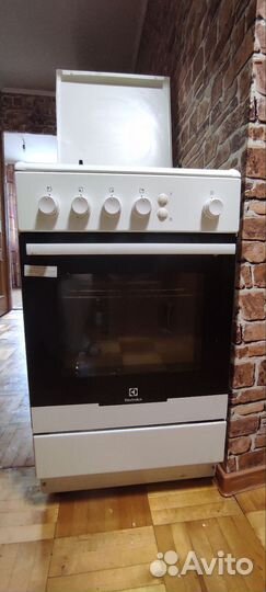 Газовая плита Electrolux EKG950100W