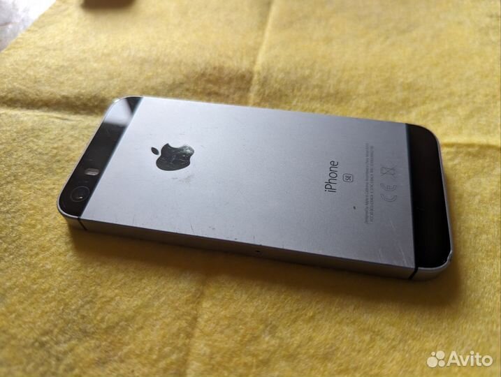 iPhone SE, 32 ГБ
