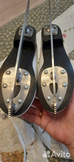 Коньки фигурные 33 размер