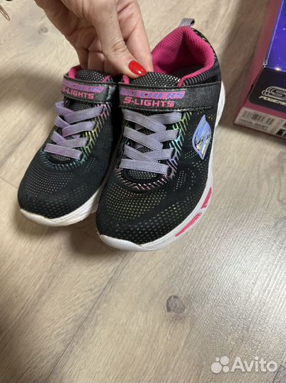 Кроссовки для девочки