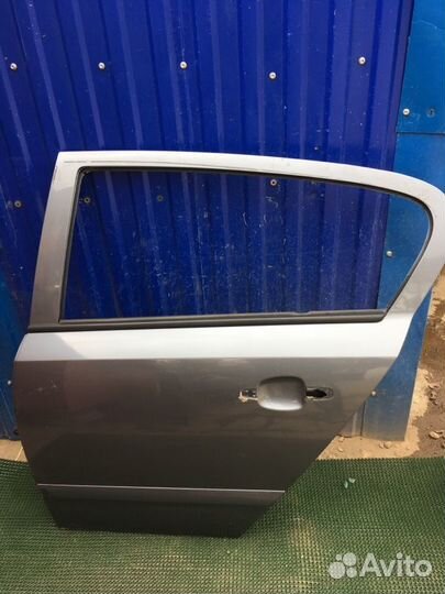 Дверь задняя левая Opel Astra H Z16XER 2007