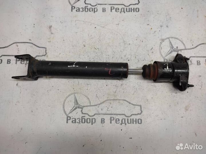 Стойки задние w251 R-class 642.950 02.2007