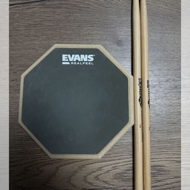 Барабанный пэд evans + палочки