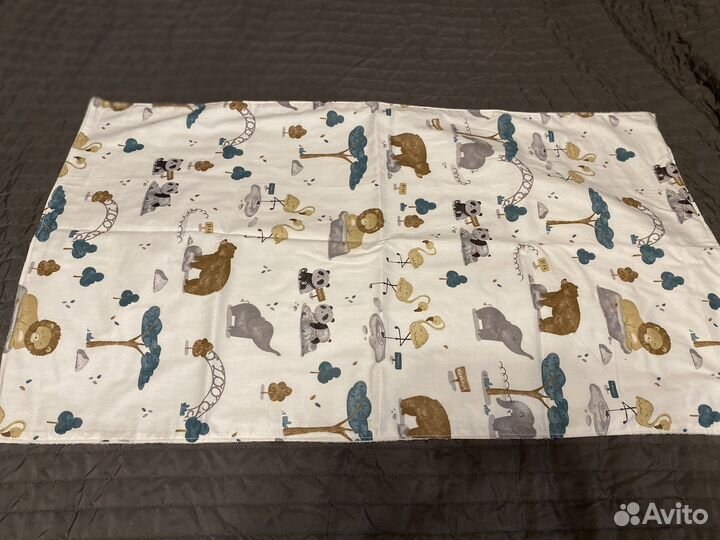 Непромокаемые пеленки+нагрудник