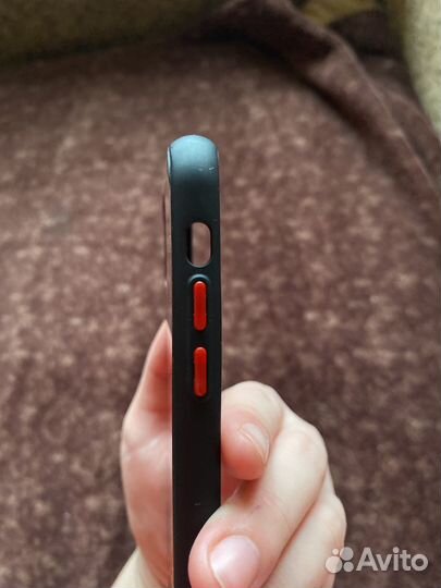 Чехол на iPhone 11