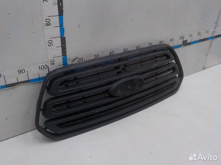 Решетка радиатора Ford Tourneo Connect