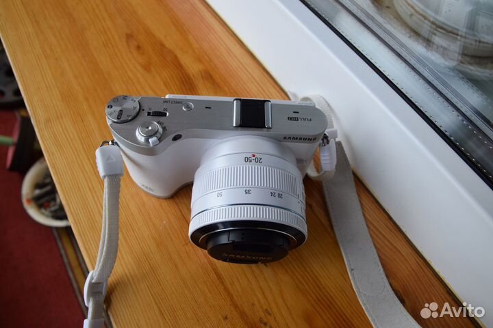 Samsung NX300, WiFi, NFC+ Samsung 20-50